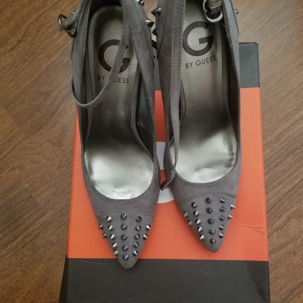 Heels - Picture 1 of 4